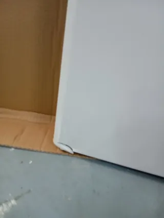 Tavolo pieghevole bianco in plastica