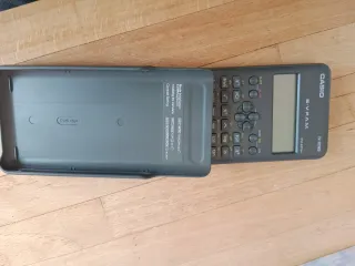 Calculadora Casio fx-82ms sin usar