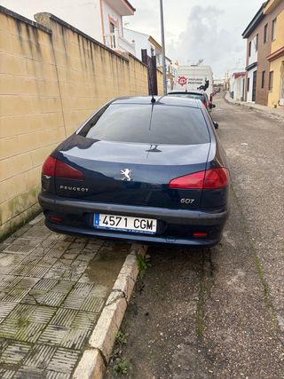 Peugeot 607 2002