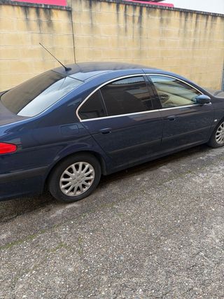 Peugeot 607 2002