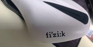 Fizik Antares R3 Sella Ciclismo Uomo Bianca