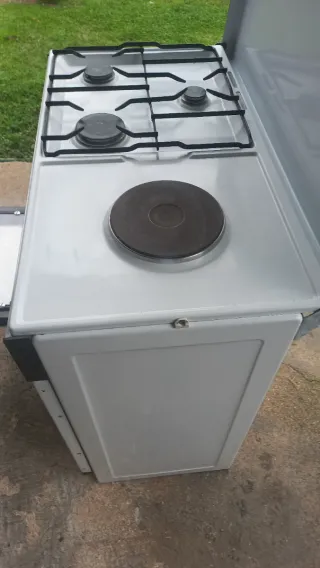 Cocina de gas butano CORBERO.