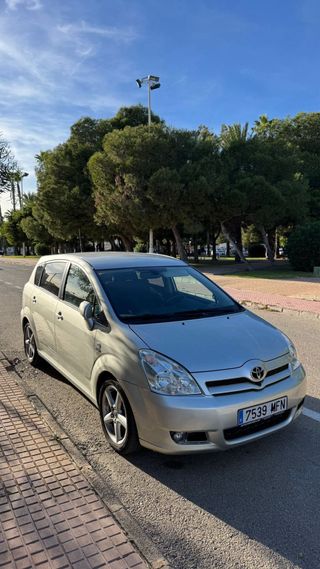 Toyota Verso 2006