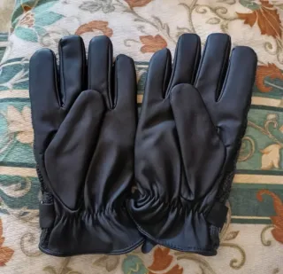 Set Invernale: 2 Sciarpe + Guanti