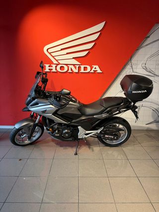 HONDA NC750X DCT PLATA METALIZADO - OCASIÓN