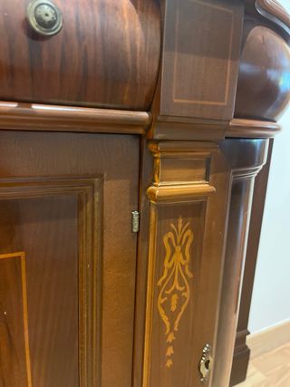 Recibidor clásico de madera