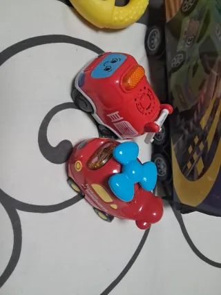 Giocattoli: libri + macchinine + valigetta