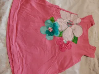 Set 2 vestitini fantasia tropicale e uno rosa