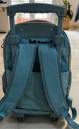 Mochila infantil con ruedas y diseño de corazones