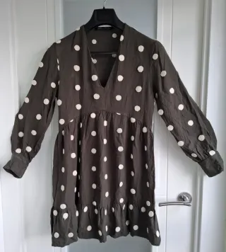 Vestido verde militar lunares