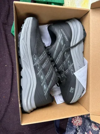 Zapatillas JOHN SMITH Negras y Grises