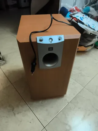 Subwoofer jbl sub 178