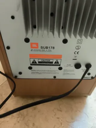 Subwoofer jbl sub 178