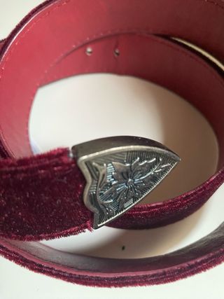 Cinturón  Terciopelo Burdeos Hebilla Plateada