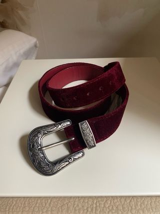 Cinturón  Terciopelo Burdeos Hebilla Plateada
