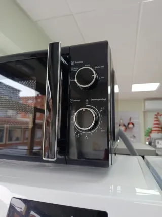 Microondas Ártica Negro