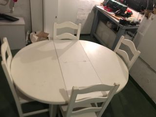 Mesa redonda madera maciza con 4 sillas