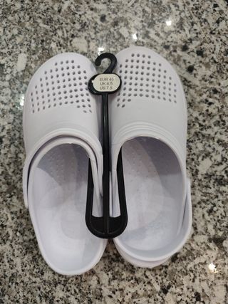 Zuecos laboral antideslizantes varias tallas