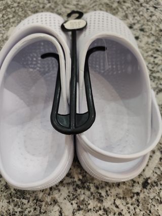 Zuecos laboral antideslizantes varias tallas