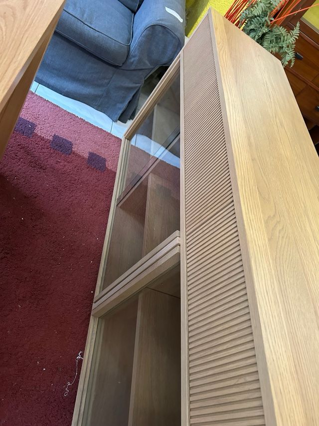 Aparador Kave Home Helvine Madera y Cristal