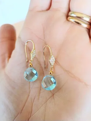 Orecchini ottone dorato e quarzo acquamarina