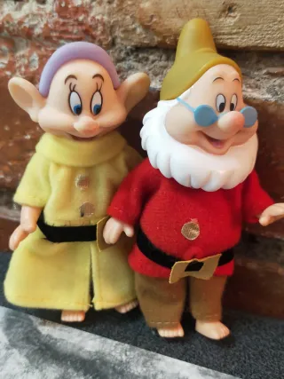 2 Figuras Enanitos Disney Simba
