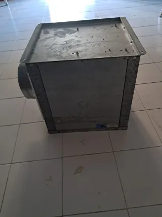 Turbina con caja metálica