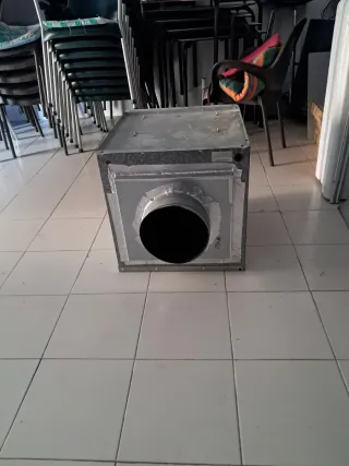 Turbina con caja metálica