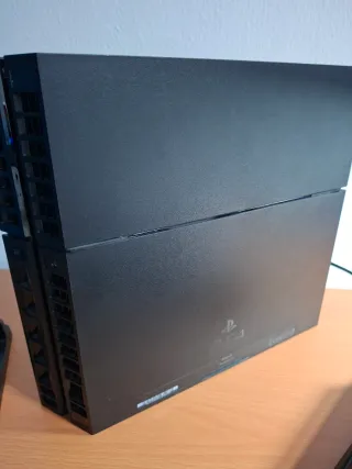 Consola PS4 (PlayStation 4) Negra + Base