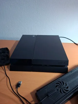 Consola PS4 (PlayStation 4) Negra + Base
