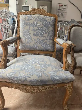 Sillón antiguo restaurado tela y madera