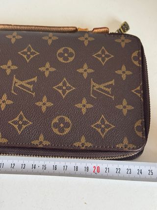 Louis Vuitton Monogram.