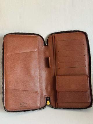 Louis Vuitton Monogram.