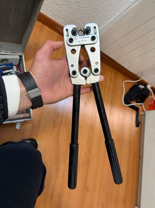 Prensa para terminales CEMBRE TNE-A50