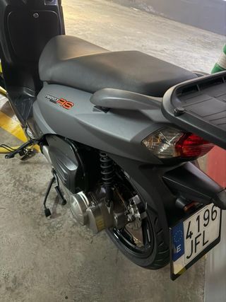 Peugeot Tweet RS Gris Automática