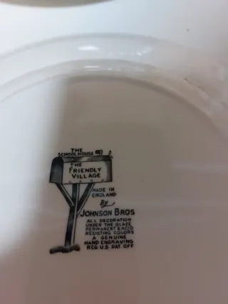 Platos de porcelana inglesa con paisaje