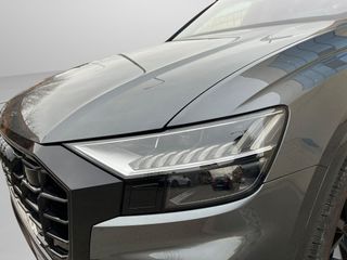 Audi Q8 60 TFSIe 340kW Black Line Pl quattro tip