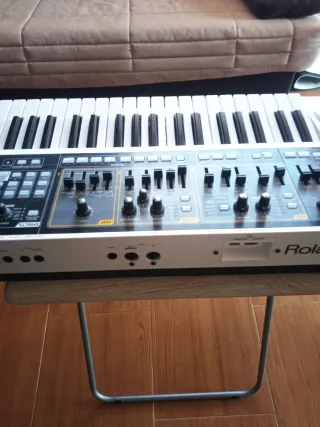 Roland GAIA SH-01 Sintetizador