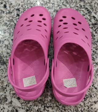 Zuecos rosas talla 36