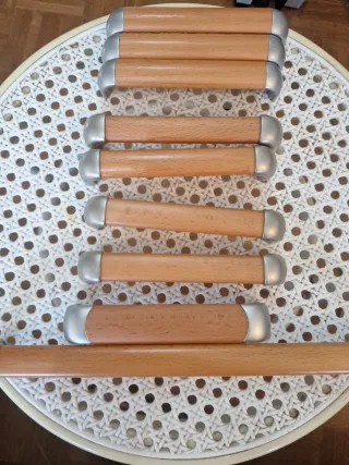 Tiradores madera y metal