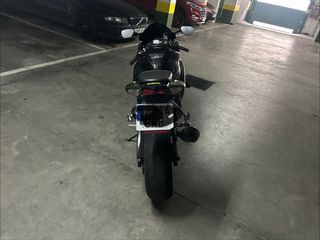 Suzuki GSX-R 600 Negra