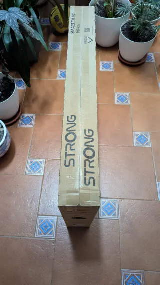 Smart TV Strong 40 Google TV G673C NUEVO sin abrir