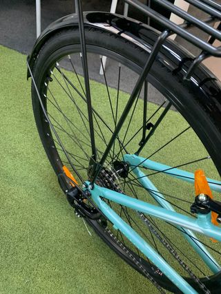 Bicicleta BOUNTY COUNTRY HIBRID exposición