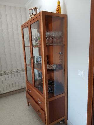 Vitrina Comedor Elegante Madera y Cristal