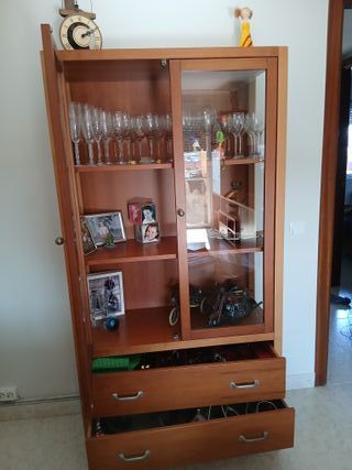 Vitrina Comedor Elegante Madera y Cristal