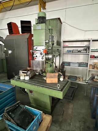 Taladro Radial EBA Columna Rotativa Industrial