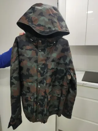 Chaqueta impermeable hombre ZARA