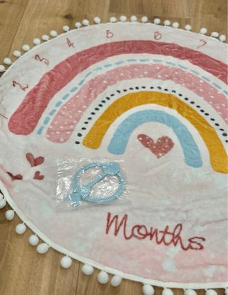 Manta Hitos Bebé Arcoíris 0-12 Meses