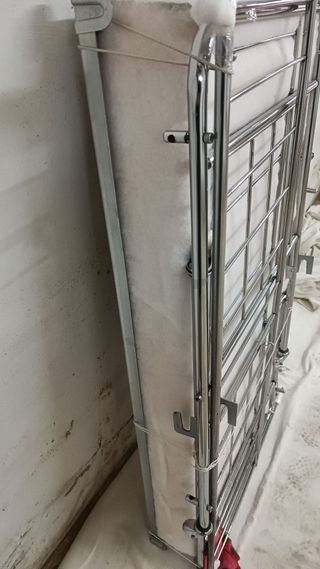 Cuna metálica para niños con colchón y ruedas