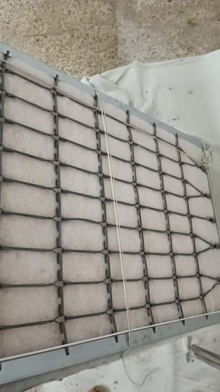 Cuna metálica para niños con colchón y ruedas